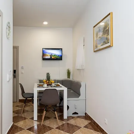 Apartman Kristal 4 Appartement